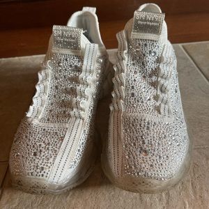Steve Madden Maxmia R white Sparkly tennis shoes
